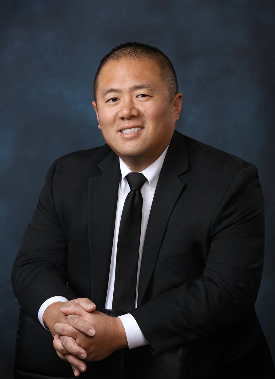 Ed Chen Headshot